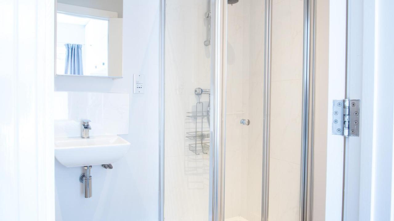 Modern Apartment With Free Parking And Wifi Stratford-upon-Avon Dış mekan fotoğraf